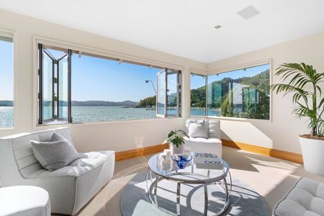 Photo of property in 621 Marine Drive, Days Bay, Lower Hutt, 5013