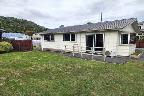 Photo of property in 205 Main South Road, Karoro, Greymouth, 7805