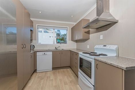 Photo of property in 4 Pipitea Place, Massey, Auckland, 0614