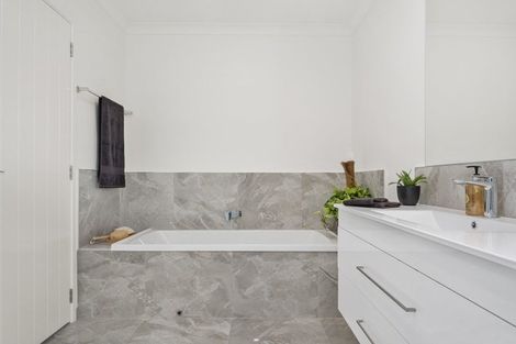 Photo of property in 1020b Papamoa Beach Road, Papamoa Beach, Papamoa, 3118