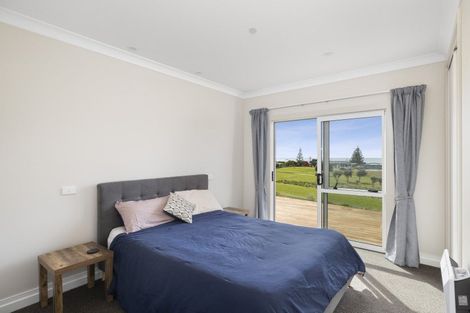 Photo of property in 13 Otaraia Road, Riversdale Beach, Masterton, 5872