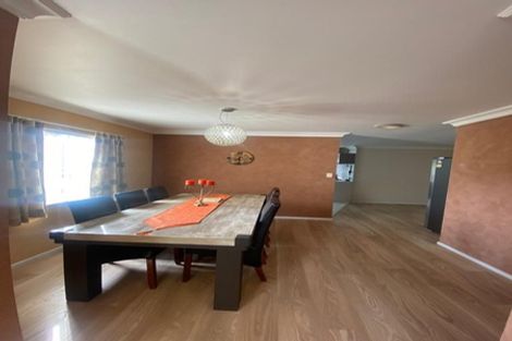 Photo of property in 3 Gendo Avenue, Henderson, Auckland, 0612