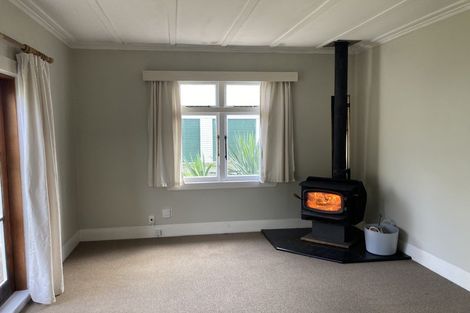 Photo of property in 23 Carruthers Street, Otane, 4202