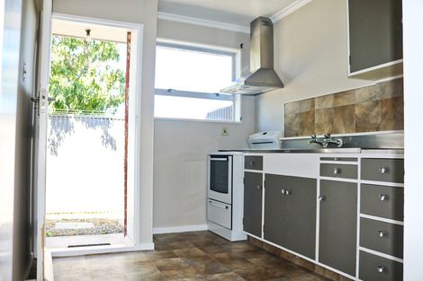 Photo of property in 6 Kiwi Court, Roslyn, Palmerston North, 4414