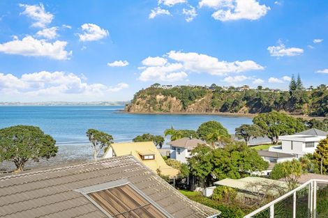 Photo of property in 32 Zita Avenue, Matakatia, Whangaparaoa, 0930
