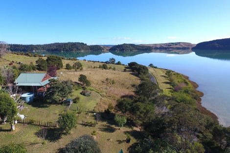 Photo of property in 1 Willow Point Road, Taharoa, 3988
