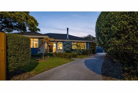 Photo of property in 24 Derrett Place, Saint Martins, Christchurch, 8022