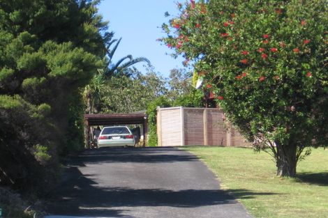 Photo of property in 2/575a Beach Road, Murrays Bay, Auckland, 0630