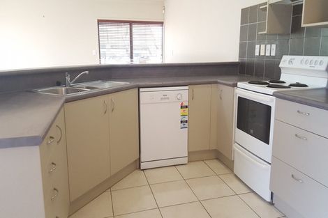 Photo of property in 1/58 Arran Road, Browns Bay, Auckland, 0630
