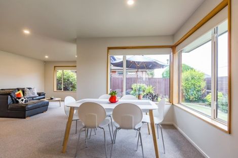 Photo of property in 30 Seymour Street, Hornby, Christchurch, 8042