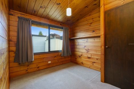 Photo of property in 305 Shakespeare Street, Leamington, Cambridge, 3432