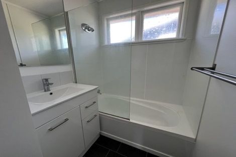 Photo of property in 2/21 Gardner Avenue, New Lynn, Auckland, 0600