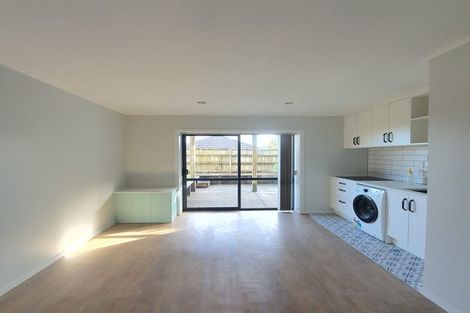 Photo of property in 621 Beach Road, Rothesay Bay, Auckland, 0630