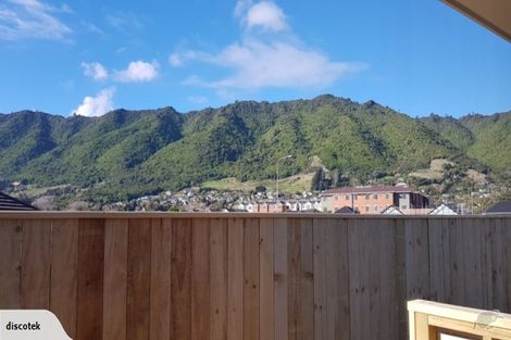 Photo of property in 5 Pohe Street, Waikanae, 5036