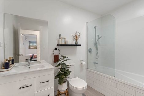 Photo of property in 63 Black Beech Crescent, Takanini, 2110