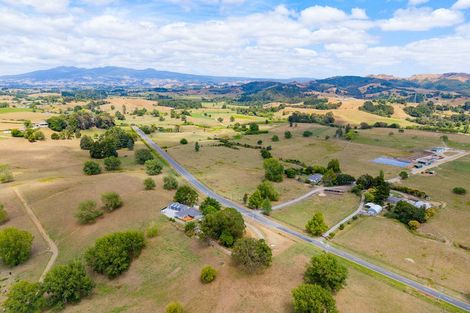Photo of property in 1524 Te Pahu Road, Karamu, Hamilton, 3285