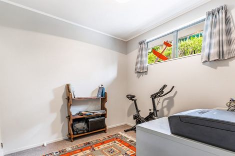 Photo of property in 2/6 Helena Street, Massey, Auckland, 0614