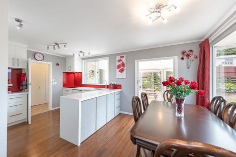 Photo of property in 44 Dowse Drive, Maungaraki, Lower Hutt, 5010