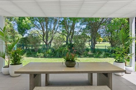 Photo of property in 33 Oak Manor Drive, Albany, Auckland, 0632