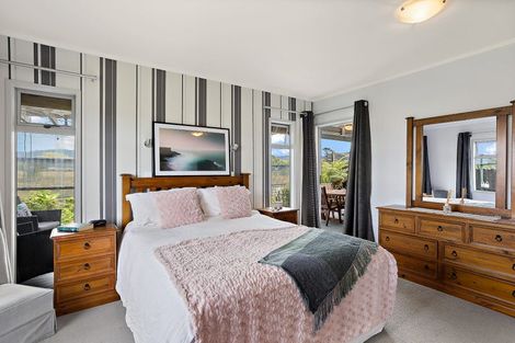 Photo of property in 12 Redwings Close, Whitianga, 3510