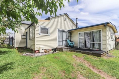Photo of property in 14 Richmond Street, Inglewood, 4330