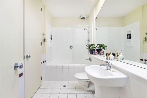 Photo of property in Sirocco Apartments, 818/8u Church Street, Wellington Central, Wellington, 6011