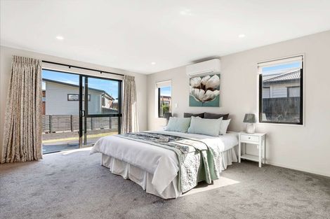 Photo of property in 8 Pakaraka Drive, Papakura, 2110