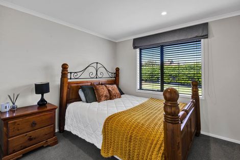 Photo of property in 1 Larlin Drive, Hawera, 4675