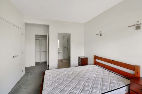 Photo of property in 20 Tiketike Way, Brooklyn, Wellington, 6021