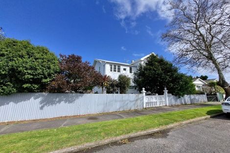 Photo of property in 11 Carlton Avenue, Gonville, Wanganui, 4501