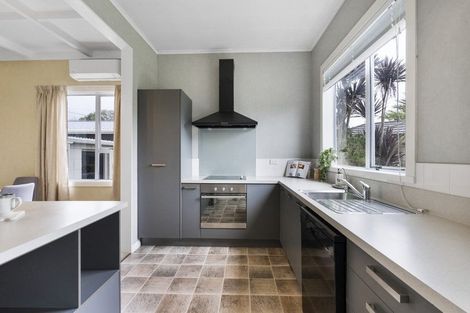 Photo of property in 188 Brooklands Road, Vogeltown, New Plymouth, 4310