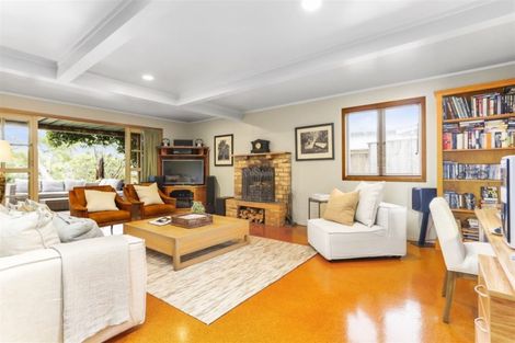 Photo of property in 42 Maritime Terrace, Birkenhead, Auckland, 0626