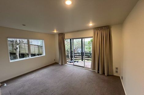 Photo of property in 657 Beach Road, Rothesay Bay, Auckland, 0630
