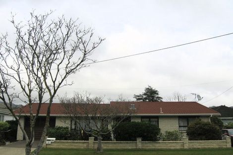 Photo of property in 3 Rawhiti Street, Stokes Valley, Lower Hutt, 5019