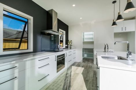 Photo of property in 17 Papa Orchard Drive, Kumeu, 0810