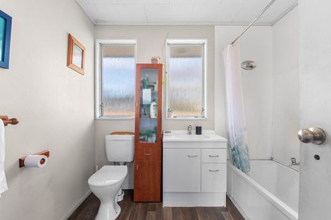 Photo of property in 47a Kawaha Point Road, Fairy Springs, Rotorua, 3015