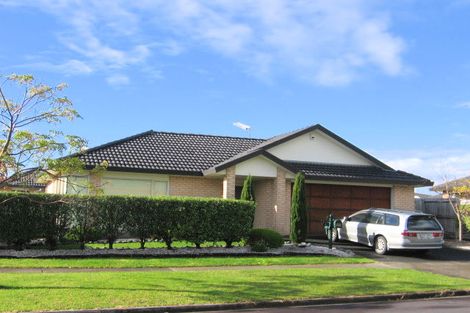 Photo of property in 8 Newinn Crescent, East Tamaki Heights, Auckland, 2016