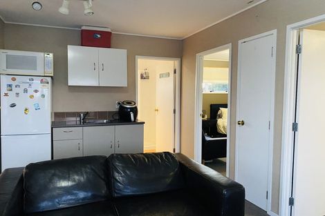 Photo of property in 22 Hedge Row, Sunnyhills, Auckland, 2010