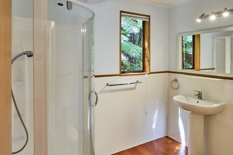 Photo of property in 126a Cheviot Road, Lowry Bay, Lower Hutt, 5013