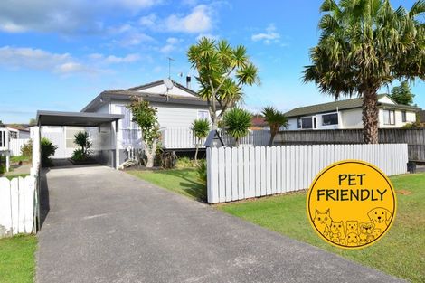 Photo of property in 2/46 Granville Drive, Massey, Auckland, 0614