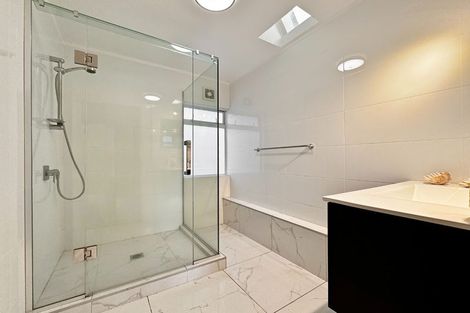 Photo of property in 20a/1 Hauraki Road, Hauraki, Auckland, 0622