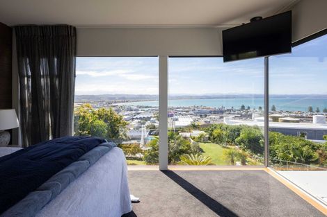 Photo of property in 12 George Street, Hospital Hill, Napier, 4110