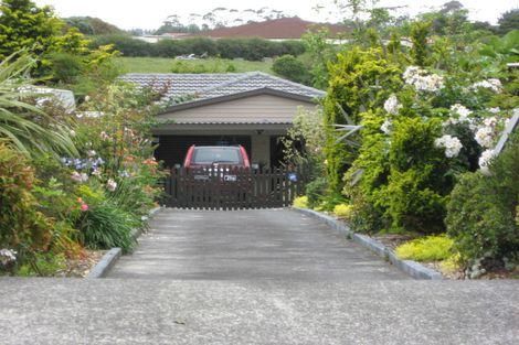 Photo of property in 13 Valley Road, Pukekohe, 2120