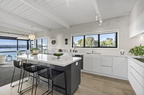 Photo of property in 109c Pah Road, Cockle Bay, Auckland, 2014