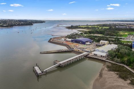 Photo of property in 10 Mayfly Lane, Hobsonville, Auckland, 0616