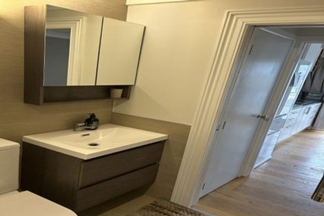 Photo of property in 31 Queen Street, Cambridge, 3434