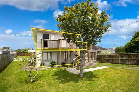 Photo of property in 32 Strid Road, Te Atatu South, Auckland, 0610