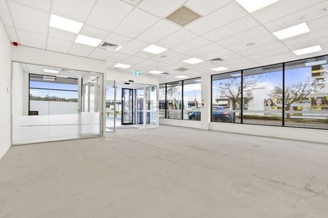 Photo of property in 1/320 Main Road, Tawa, Wellington, 5028