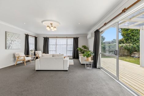 Photo of property in 194 Totara Drive, Pukete, Hamilton, 3200
