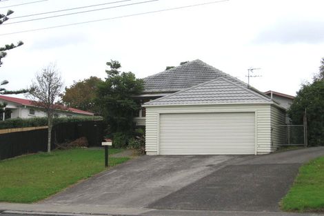 Photo of property in 43b Moire Road, Massey, Auckland, 0614